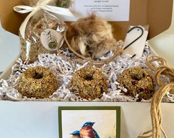 Handmade Birdseed Cakes & Nesting Ball Gift Set.