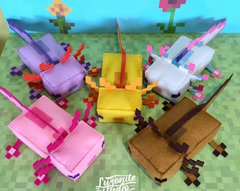 Peluche inspirado en el ajolote rosa de Minecraft hecho a mano de