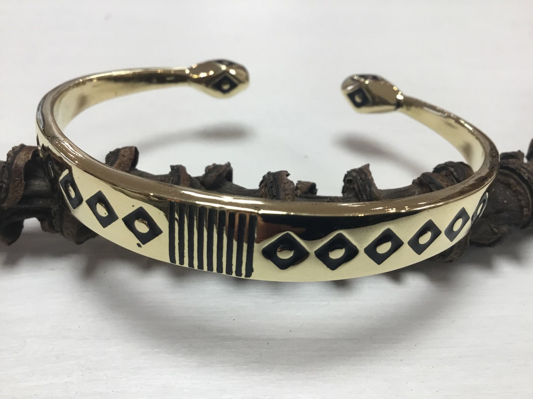 Bracelet Ancien Ethnique En Laiton - Fabrication Artisanale - Style Manchette - Occasion - Couleur Dorée