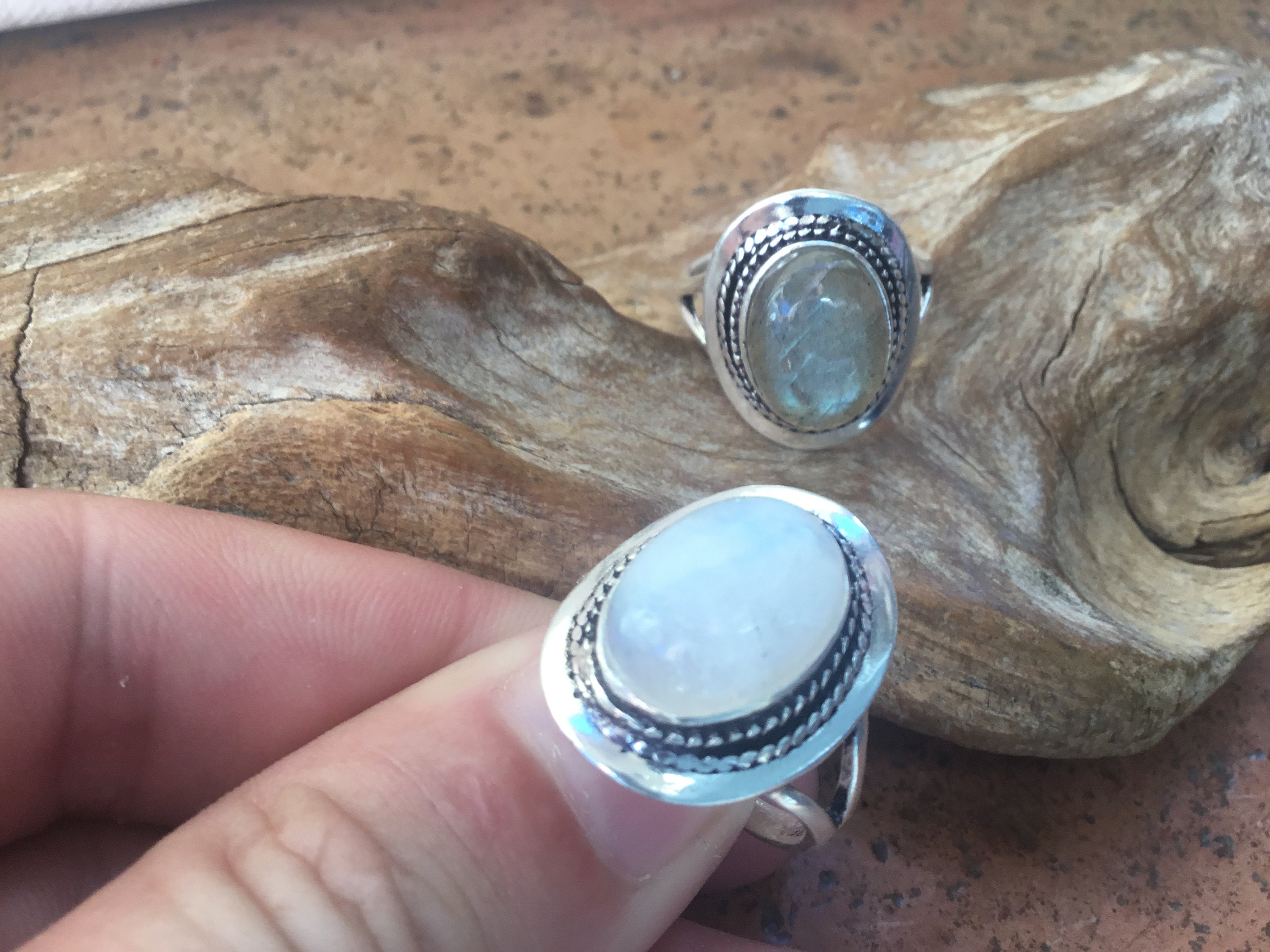 Bague moderne en argent 925 et pierre naturelle Labradorite