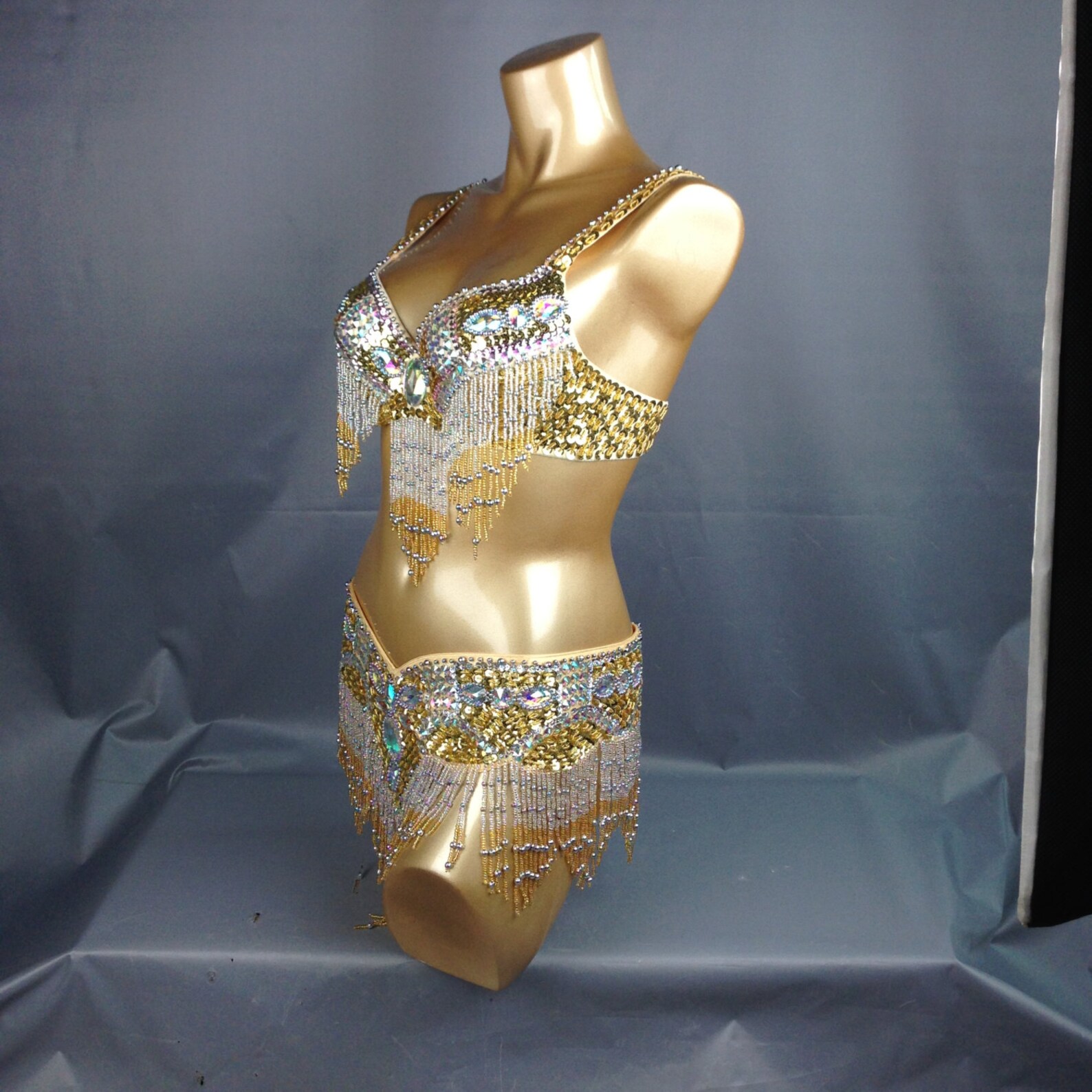 Handmade 2-Piece Beaded Belly Dance Costume – Carnival & Hollywood Style