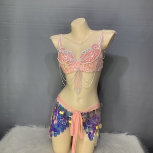Samba Bauchtanz Kostüm versandkostenfrei Hand Perlen rosa Farbe BH und Schal