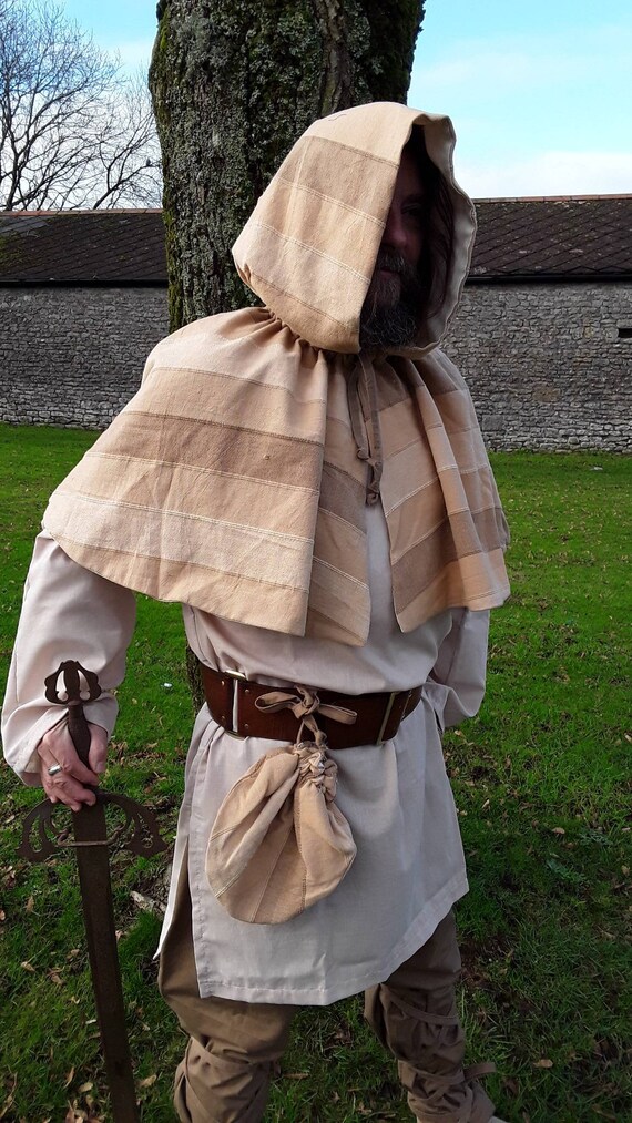 Saxon ou médiéval costume complet de style, capuche, jambe pantalon, tunique, attaches de jambe capuche, et pochette créent cette tenue complète starter pour Empire ou GN. 9dd36b Saxon ou médiéval costume complet de style, capuche, jambe pantalon, tunique, attaches de jambe capuche, et pochette créent cette tenue complète starter pour Empire ou GN. 9dd36b