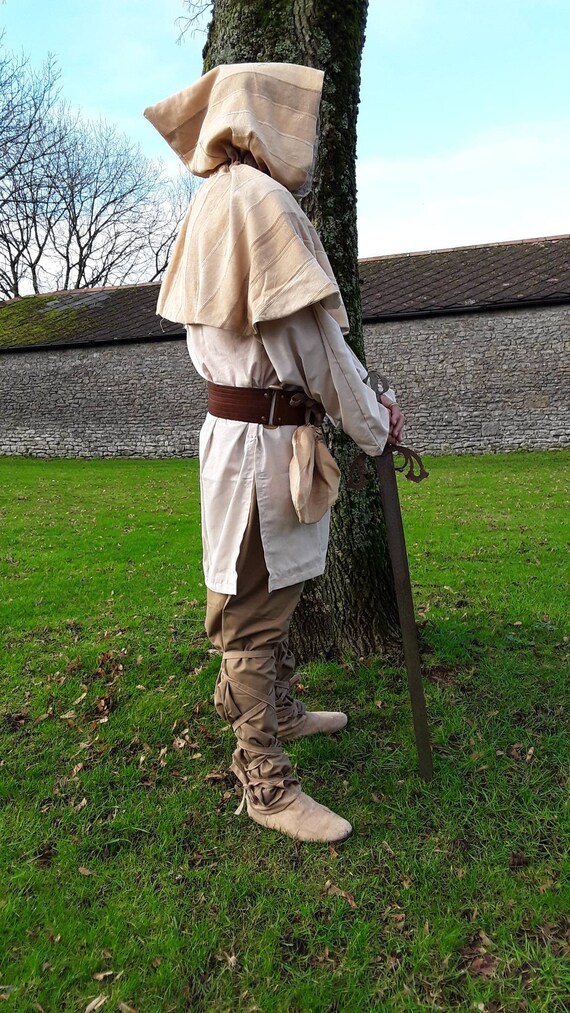 Saxon ou médiéval costume complet de style, capuche, jambe pantalon, tunique, attaches de jambe capuche, et pochette créent cette tenue complète starter pour Empire ou GN. 9dd36b Saxon ou médiéval costume complet de style, capuche, jambe pantalon, tunique, attaches de jambe capuche, et pochette créent cette tenue complète starter pour Empire ou GN. 9dd36b