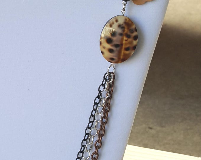 Featured listing image: Cowrie Shell Necklace