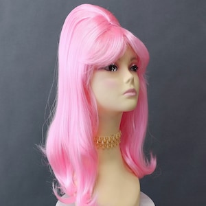 Peluca de disfraz de colmena de color rosa claro, larga y lacia de 17 pulgadas. [20-130-StBeehive-LPink]