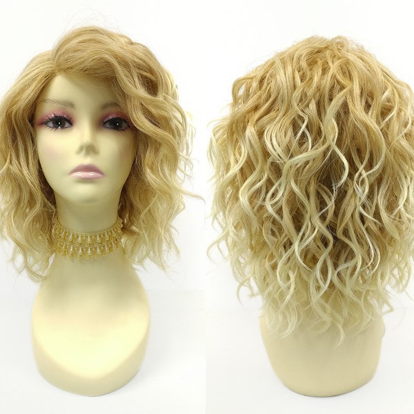 Short Air Length Blonde Wavy Wig With 32CM Bangs