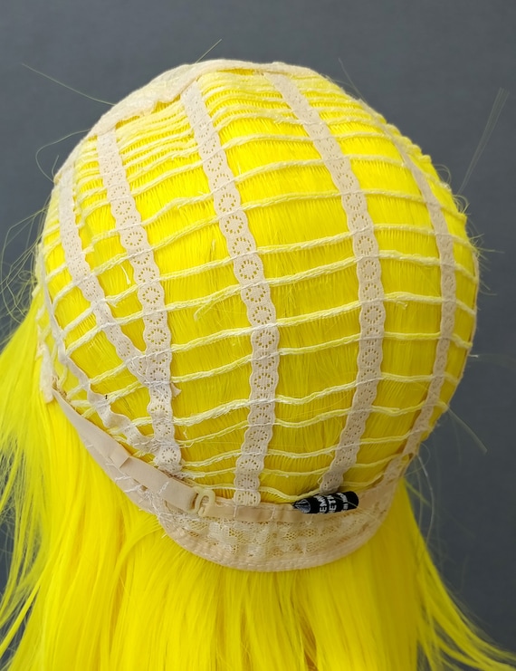 12 Inch Yellow Shag Style Straight and Layered With Bangs  display picture 3
