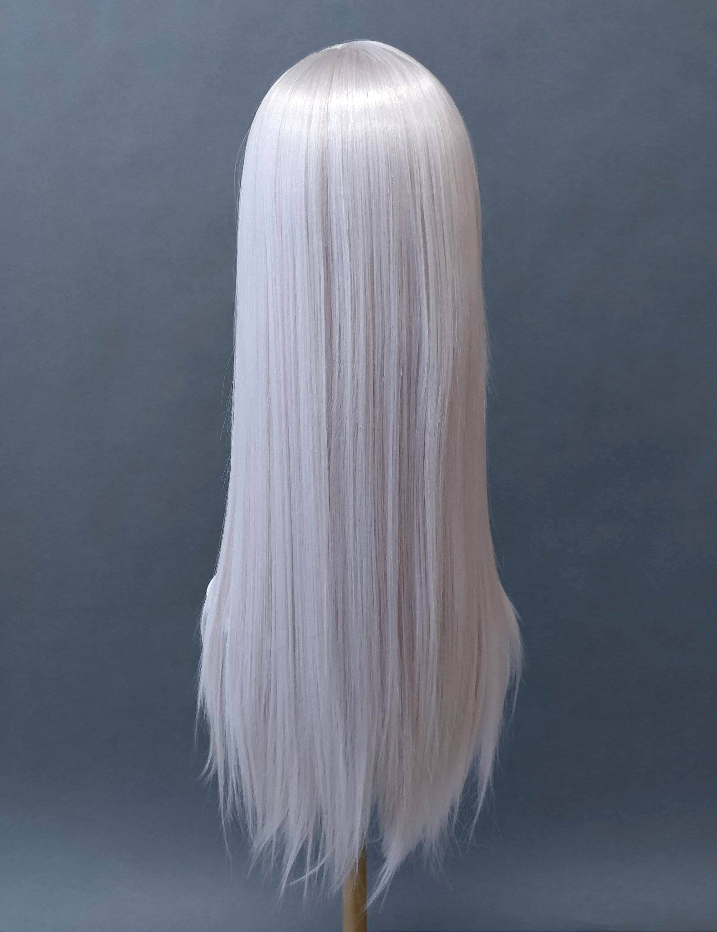 エマ　ウイッグ レースフロント ライトシルバーグレー ロングストレート フリーパート