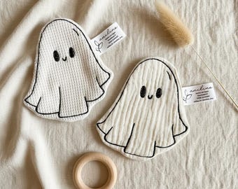 Crinkle toy ghost made of muslin or waffle pique – Sensory grasping toy for babies – Handmade gift for birth or baby shower