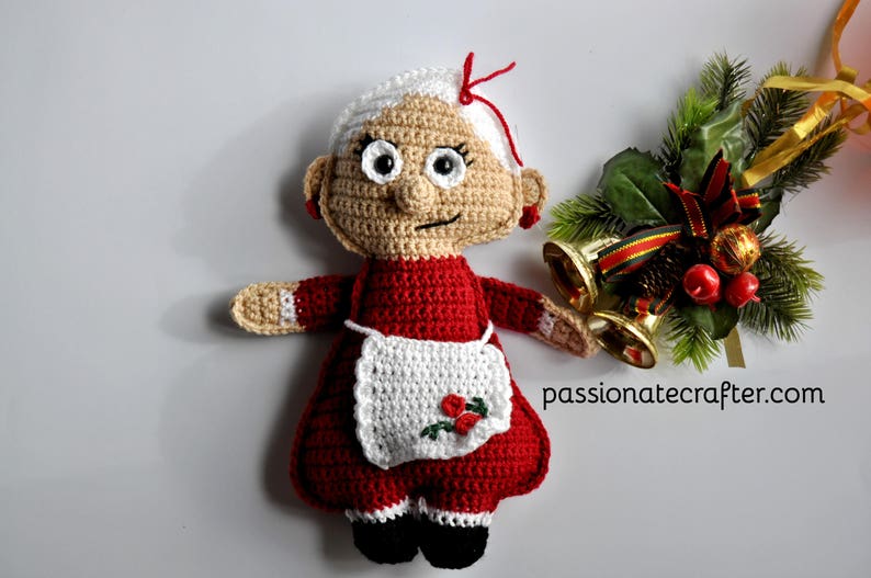 Mrs.Santa Claus and Mr.Santa Claus ragdoll crochet pattern pdf instant download, Christmas Santa Claus doll and granny Santa Claus image 4