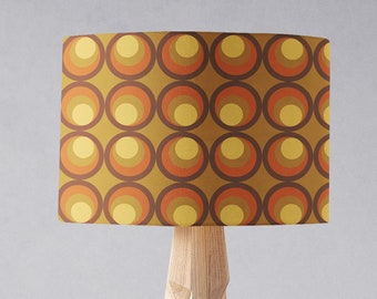 Retro lampenkap, jaren 1970 decor, Bruine lampenkap, Oranje lampenkap, Statement lampenkap, Handgemaakte lichtkap, Plafond lampenkap, retro decor