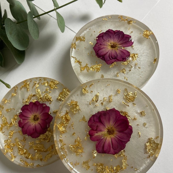 Resin Sewing Pattern Weights: Dried Flower and Gold Leaf Epoxy Set