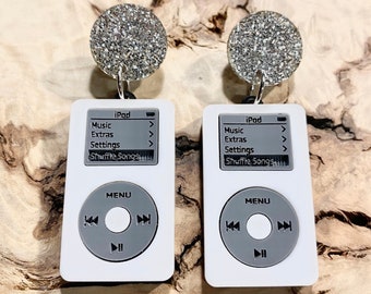 Retro MP3 Player Earrings: Acrylic 90s Nostalgia, Music Lover Gift