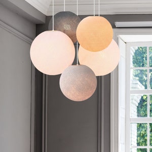 CREATIVECOTTON exclusive and height-adjustable 5-light LED hanging lamp with handmade cotton balls - Shades version
