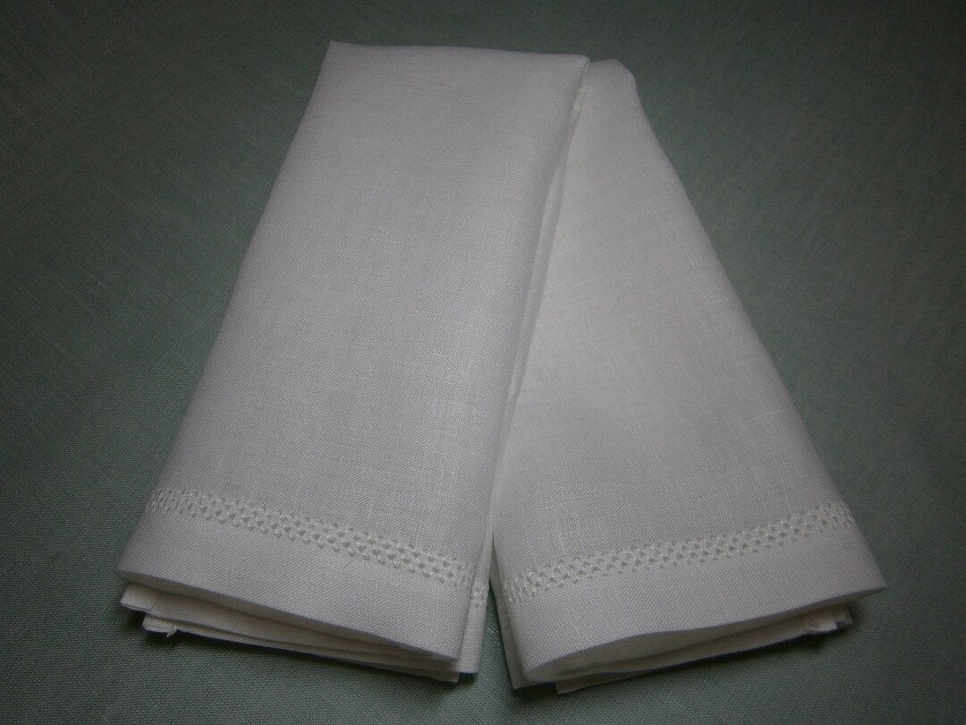 Set of 2 Finger Tip Towels, White Guest Towels, Linen Towels, Irish