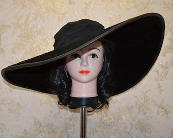 lady-dimitrescu-etsy