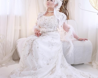 Winter Court Bridal Dress, Fantasy Wedding Gown, Ready to Ship Elven Queen Dress, Adjustable Corset Ball Gown, Fairytale Bride Outfit