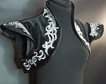 Nesta High Lady Fantasy Mantle, Elven Court Bolero Cape, Gothic Transformation Layer, Fantasy Shoulder Piece, LARP Royal Overlay Vest