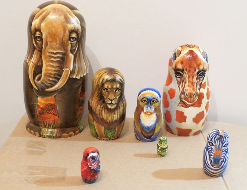 giraffe nesting dolls