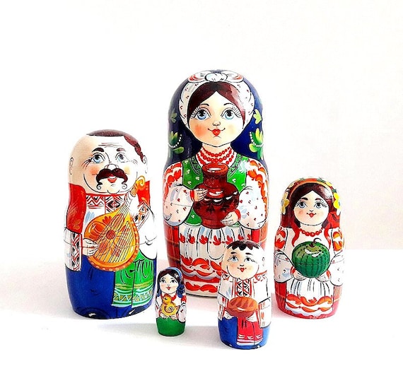 ukrainian stacking dolls