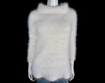 70% Angora Fuzzy Vintage MOTH Off-White Pullover Sweater 36" bust
