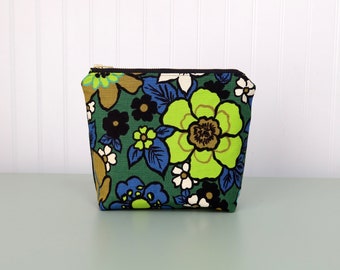 Bright Vintage Floral Zipper Pouch, Small Bag Lined with Flat Bottom