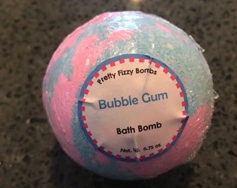 Bubble gum scented large bath bomb