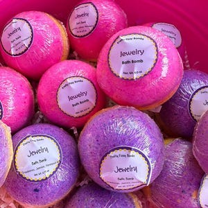Jewelry Bath Bomb - Jewelry Bomb- Jewelry Filled Bath Bomb- Bath Fizzy- Hidden Jewelry