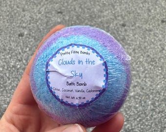 Clouds in the Sky Large Bath Bomb