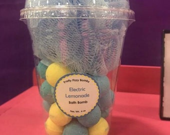 Milkshake Bath Bomb- Bath Bomb Gift Set, Novelty Gift- Bath Bomb Cup- Mini Bath Bombs