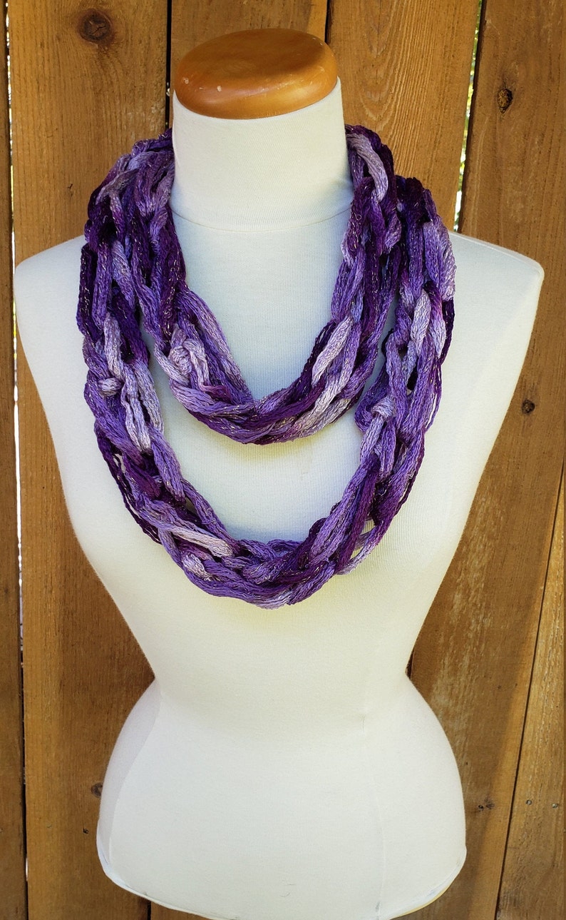 Arm Knit Infinity Scarf Purple/Lavender