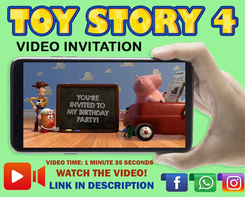 Op de afbeelding: Een video-uitnodiging voor een Toy Story 4-thema-verjaardagsfeest. De video toont Woody, Mr. Potato Head en een roze varkenpersonage uit de film. De tekst op het schoolbord zegt "Je bent uitgenodigd voor mijn verjaardagsfeest!"