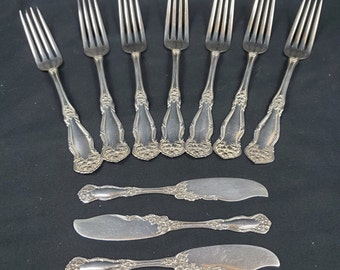 Rogers Arbutus Silver Plated 8-12 Medium Solid Cold Meat Fork 1908