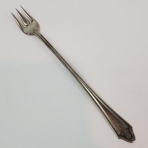 1928 Oneida Silver Maywood Silver Plate Imperial Pattern Cocktail Fork