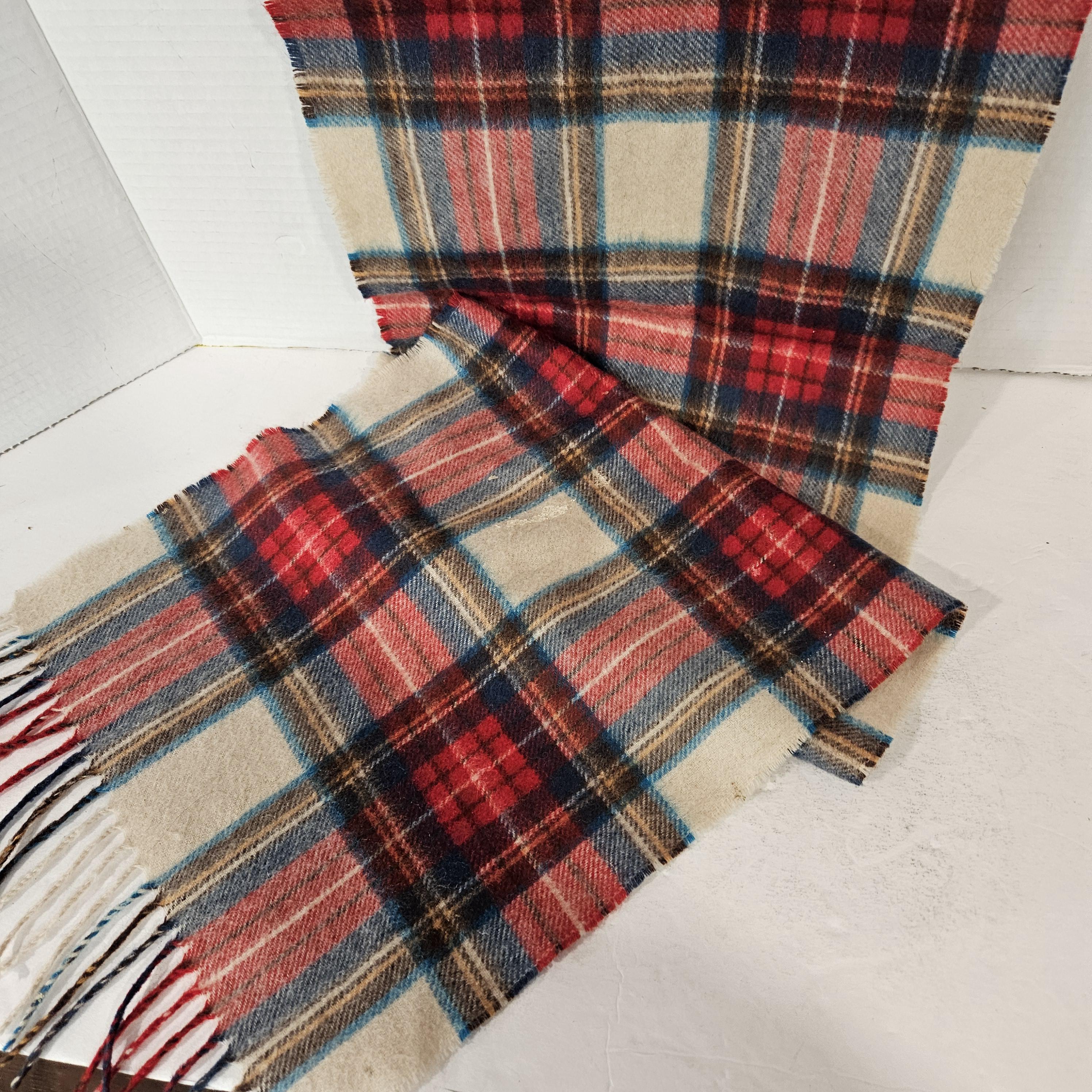 Joseph Abboud 100% Cashmere Plaid Scarf Made in Germany 52 X  display picture 1