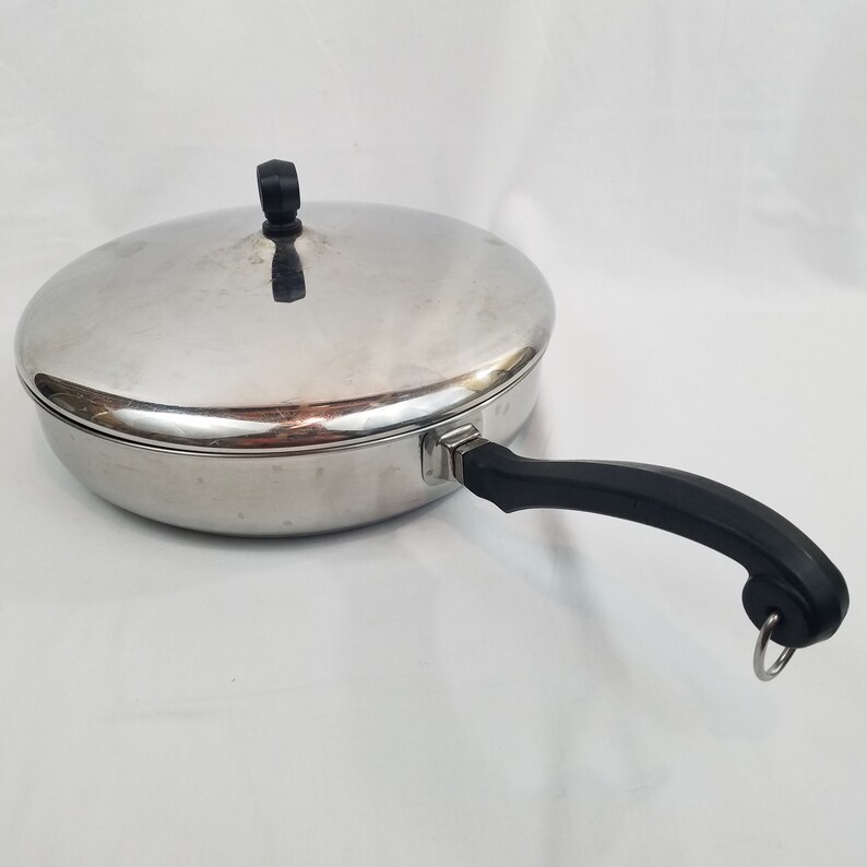 10 frying pan with lid