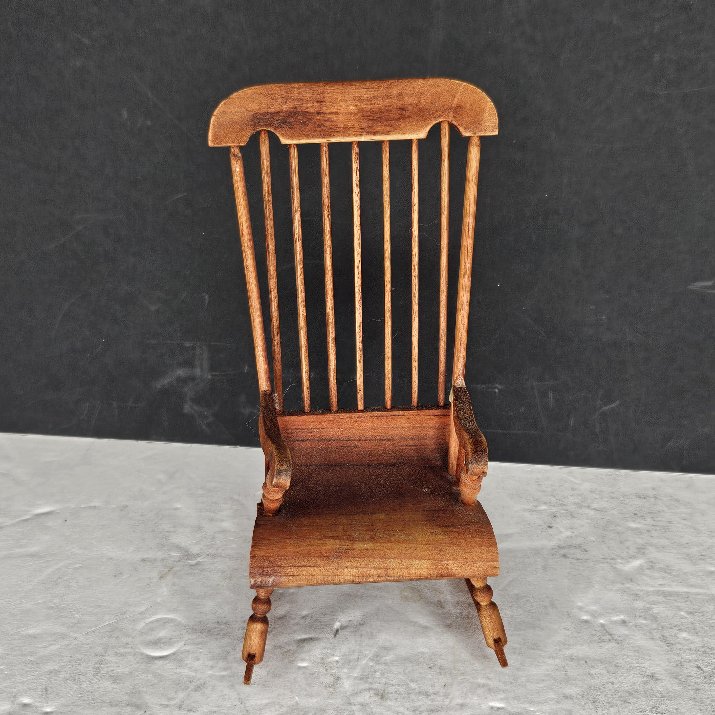 Sedia Windsor In Miniatura Scala 1:12 Per Casa Delle Bambole, Colore Nero, Legno, Cucina/soggiorno