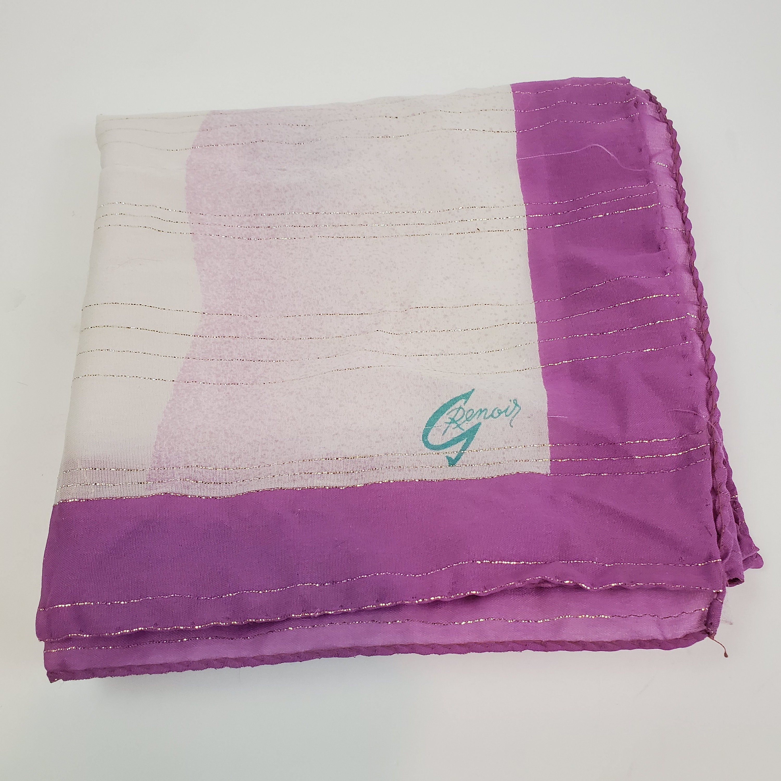 Un foulard sur mesure - RENÉE PARIS