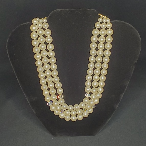 Faux Pearl Beaded 3 Strand Choker Necklace with C… - image 2