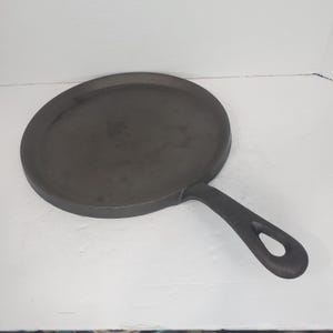 Unbranded Cast Iron Round Griddle