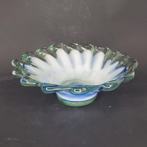 Unbranded Bowl Blue White Glass
