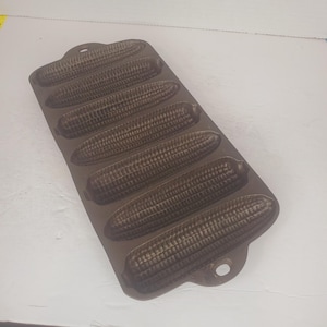 Unbranded Cast Iron Corn Stick Pan Marked V