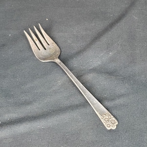 1950 International Silver Co April Pattern 1 piece