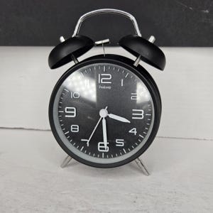 Peakeep Alarm Clock Battery Operated WORKING