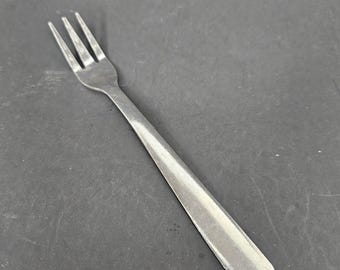 Tenedor de cóctel de acero inoxidable de calidad con patrón Windsor 1