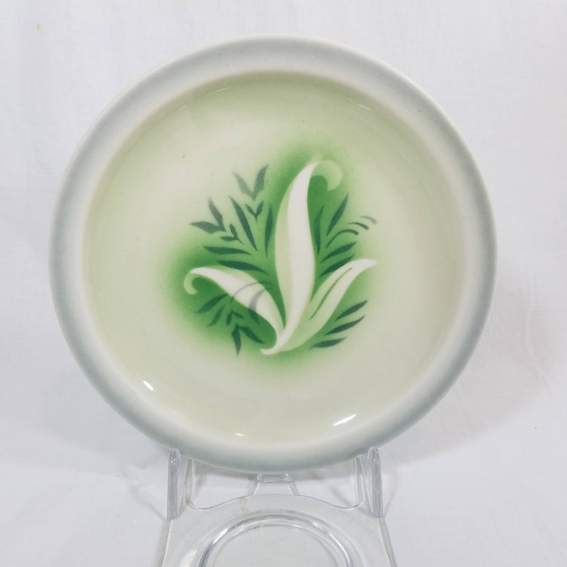 1951 Syracuse China Restaurantware Salad Plate Meadowleaf pattern Green White Leaves Air Brush Design Made in the USA