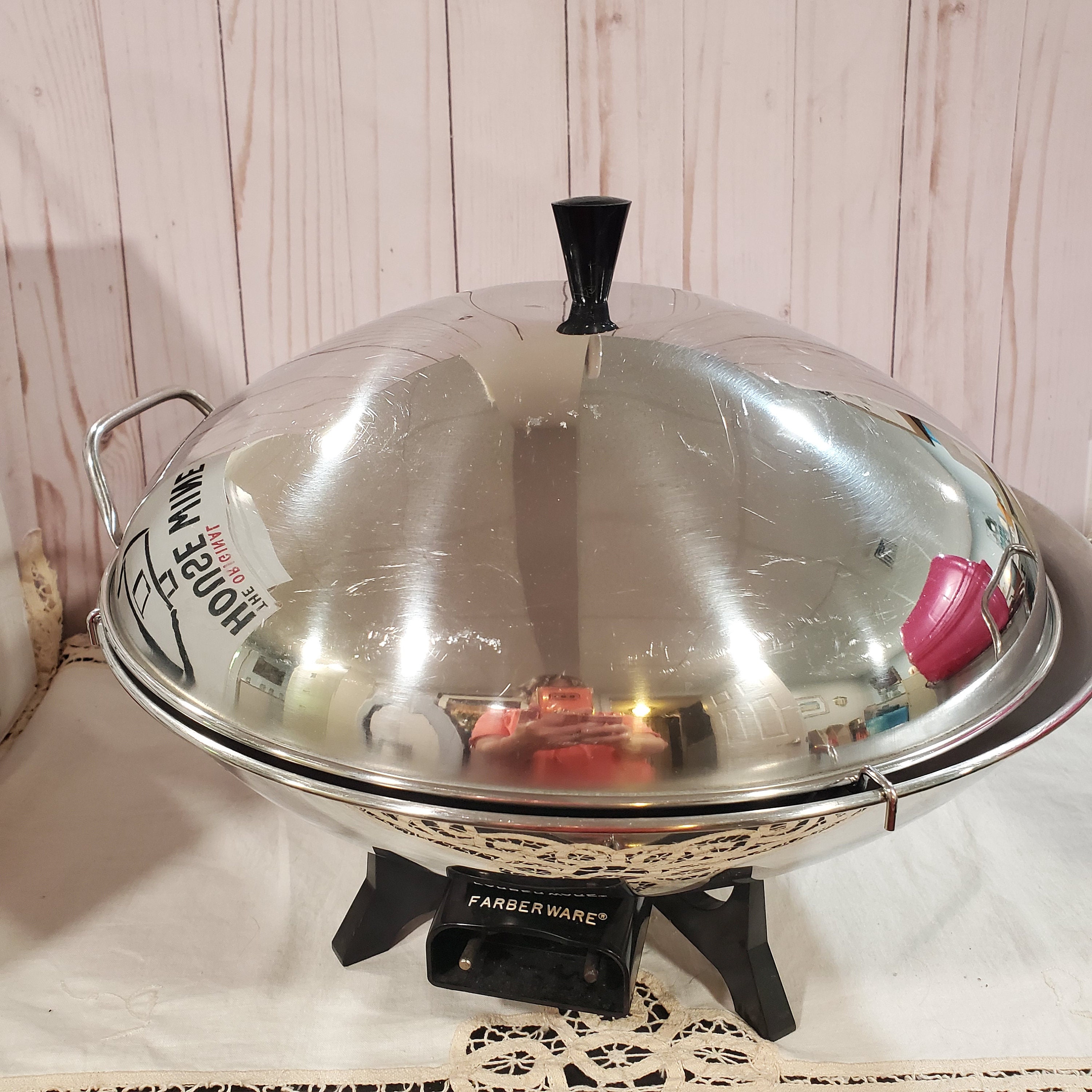 VTG Electric Wok by West Bend & Better Home and Gardens & Recipe Booklet