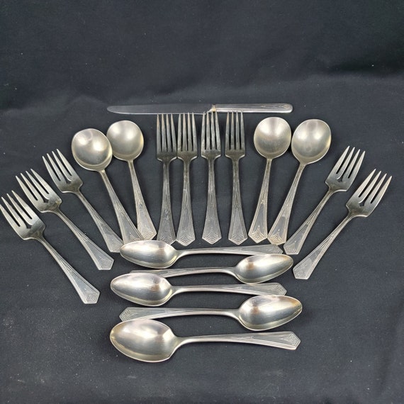 アールデコ1930年代WM ROGERSカトラリー アメリカ 14本シルバーPL 1930 Oneida Silver Wm. A Rogers Flight Pattern 19 Pieces - Etsy