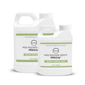 Pode incluir: Dois recipientes de pl&aacute;stico branco de MilkGrip da Miss Mustard Seed. O recipiente maior tem 473,2 ml, e o menor 236,6 ml. Ambos t&ecirc;m uma faixa verde com as palavras "INDOOR / BONDING" e o nome da marca.